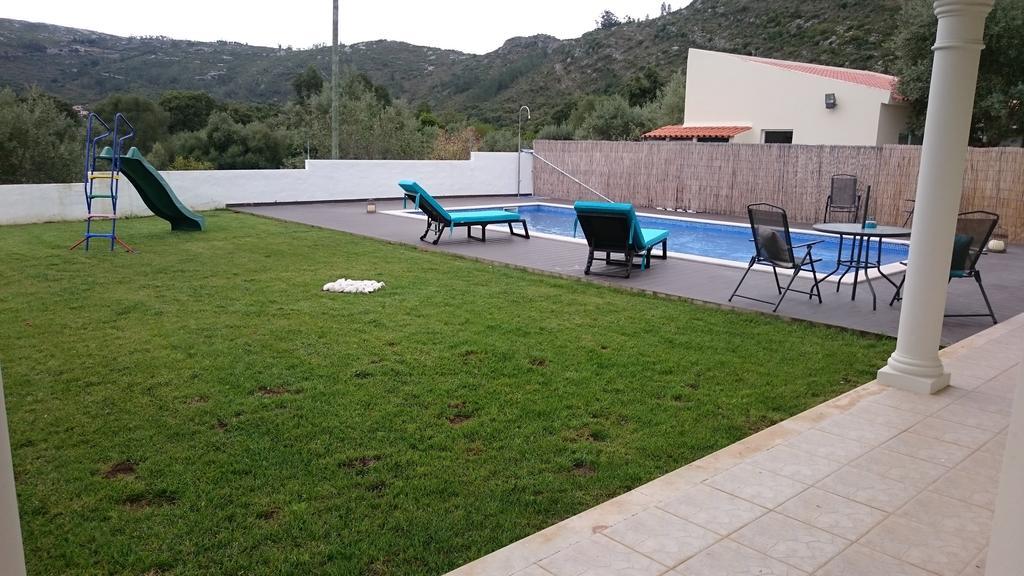 Casa Das Oliveiras Alvados Quarto foto